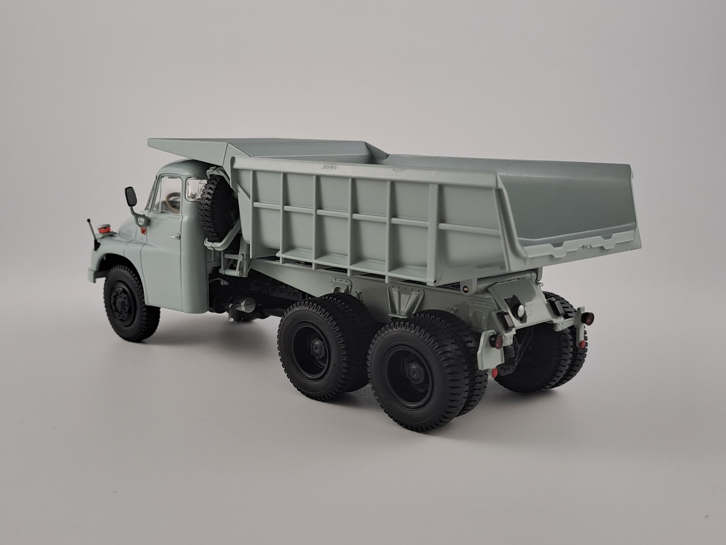 Tatra T138 S1 dumper šedý 1:43 Auto Historia