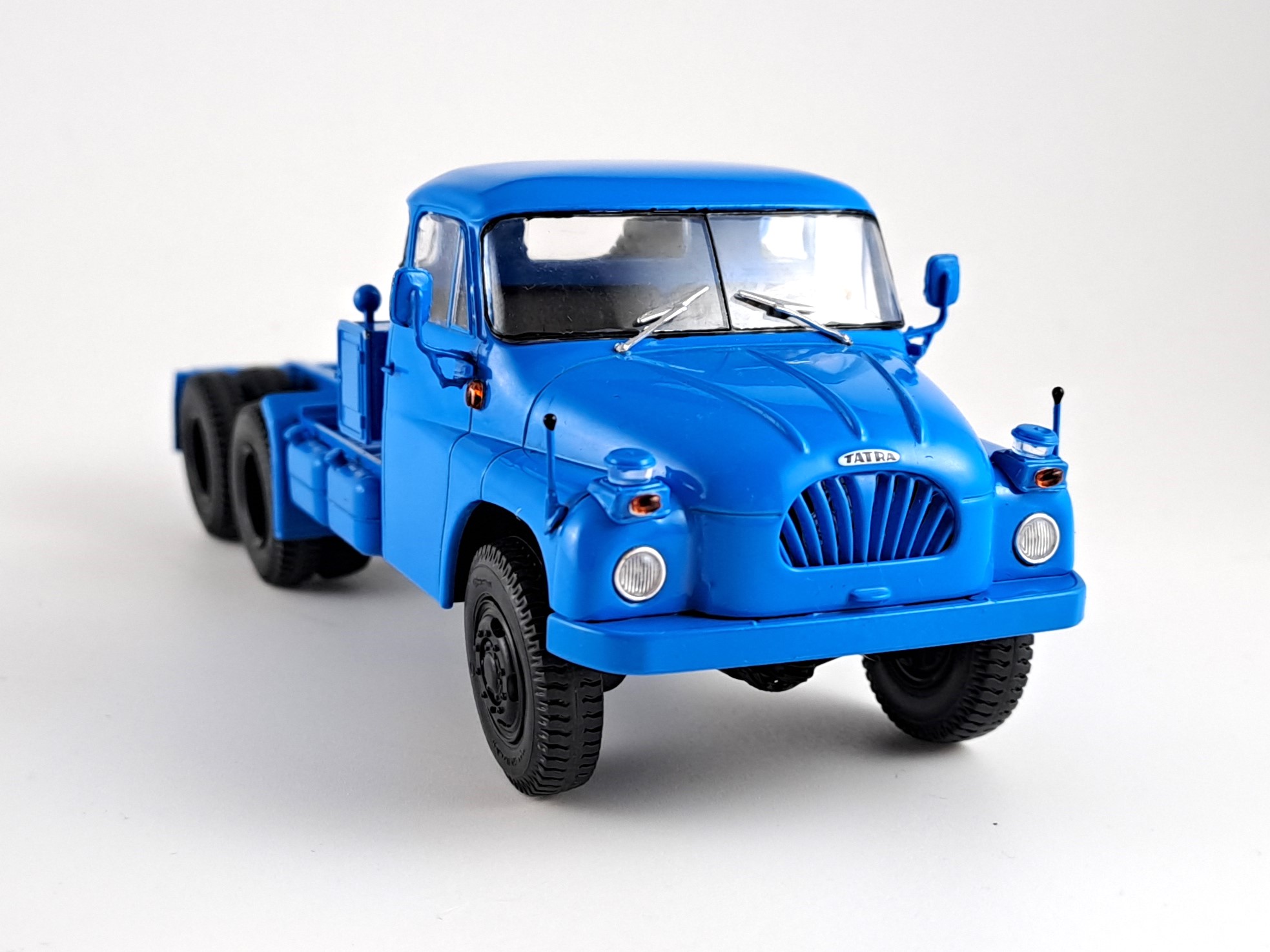 Tatra T138 NT 6x6 modrá 1:43 Auto Historia
