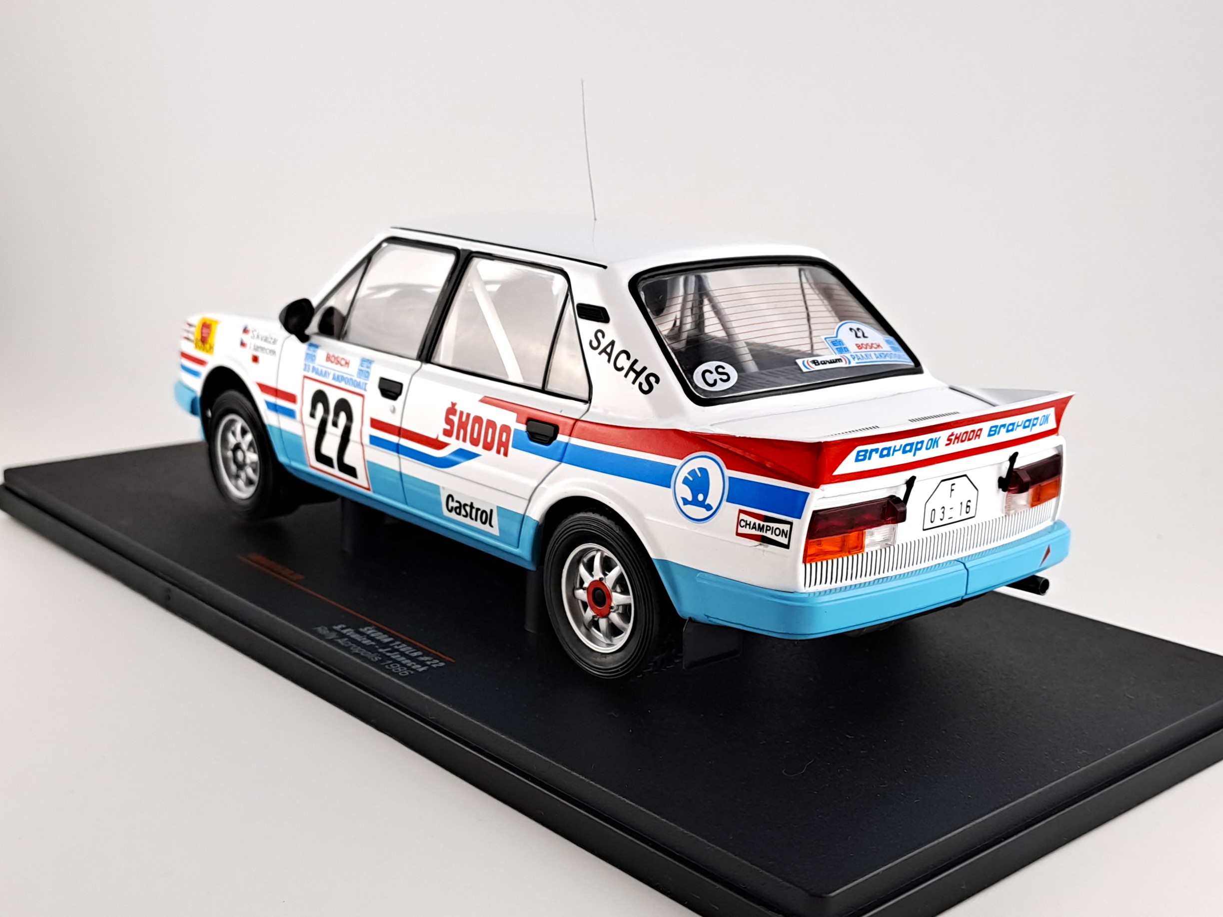 Škoda 130 LR, No.22, WRC, Rally Acropolis, S.Kvaizar/J.Janecek, 1986 1:18 IXO