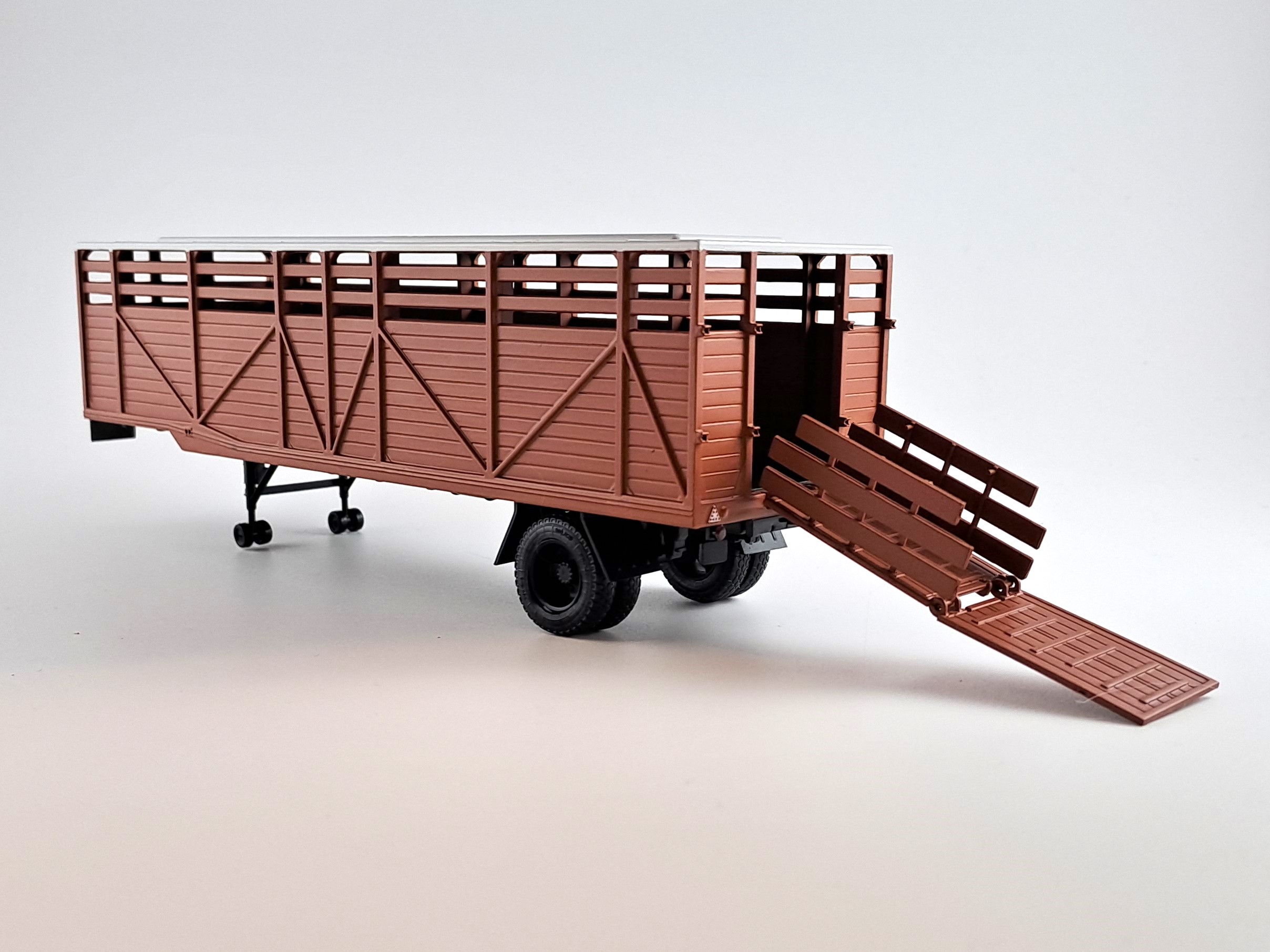 Tatra T138 NT 4x4 s návěsem na přepravu zvířat + KAZ-608 1:43 Auto Historia