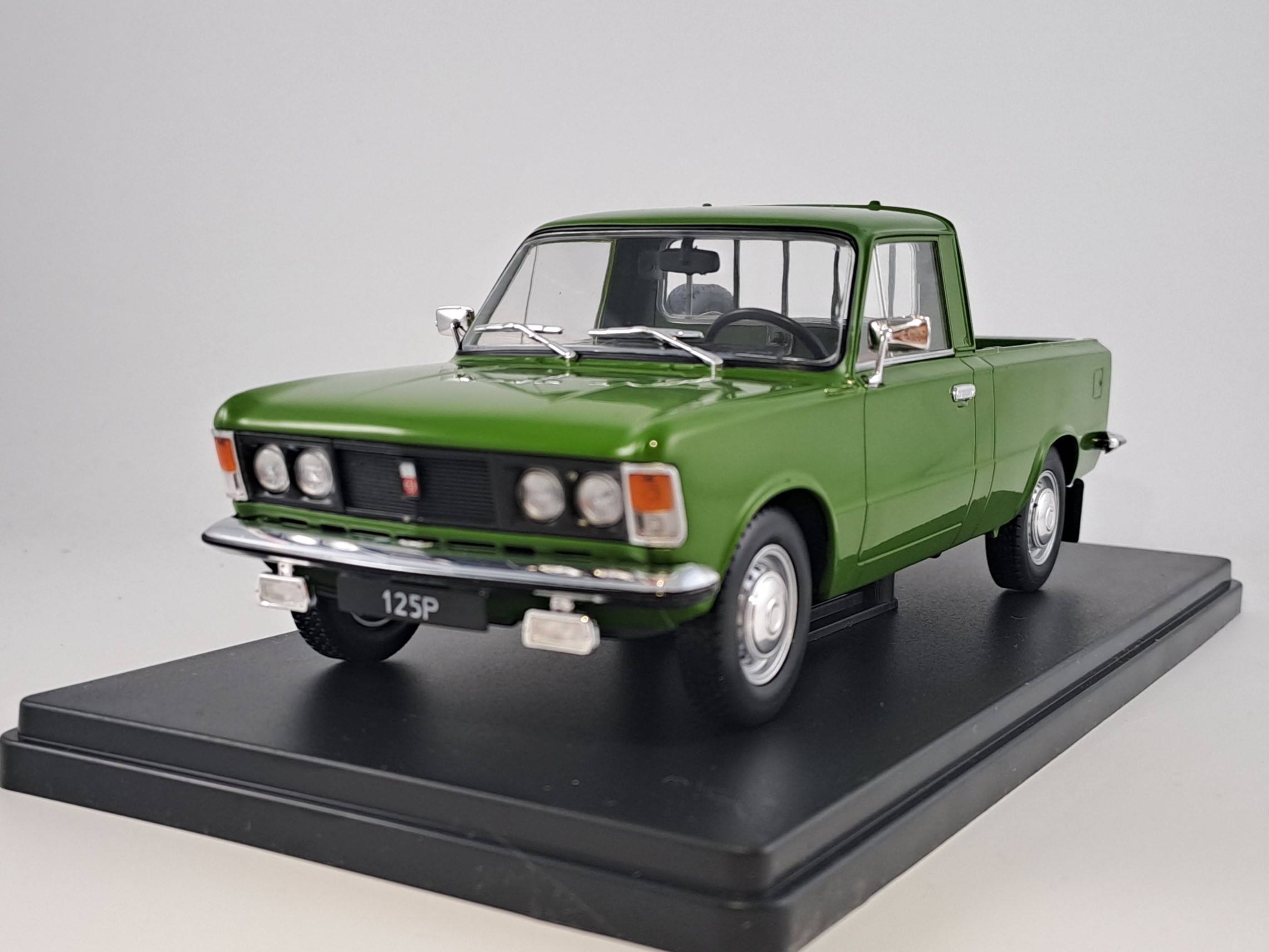 Fiat 125 Pick-Up 1975 1:24 Whitebox