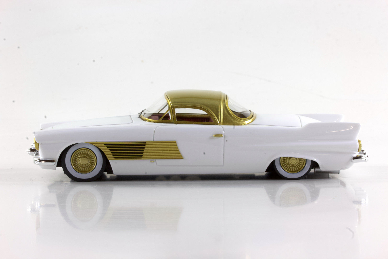 Cadillac Series 62 Elegant Special by Motto 1:43 Brausi