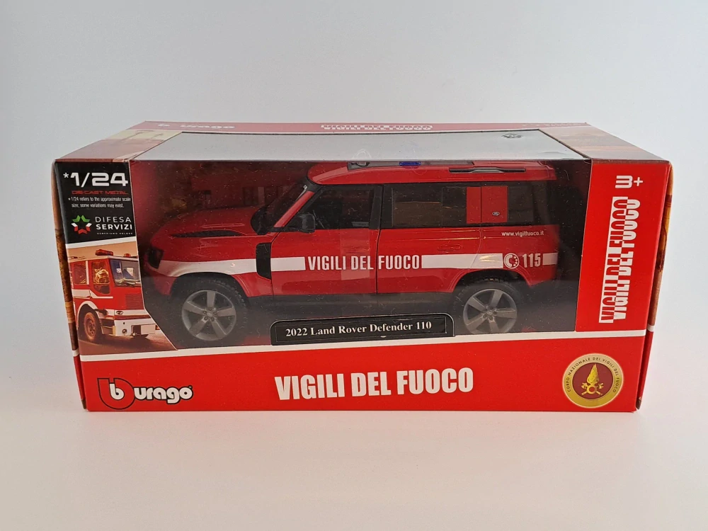 Land Rover Defender 110 hasiči 1:24 Bburago