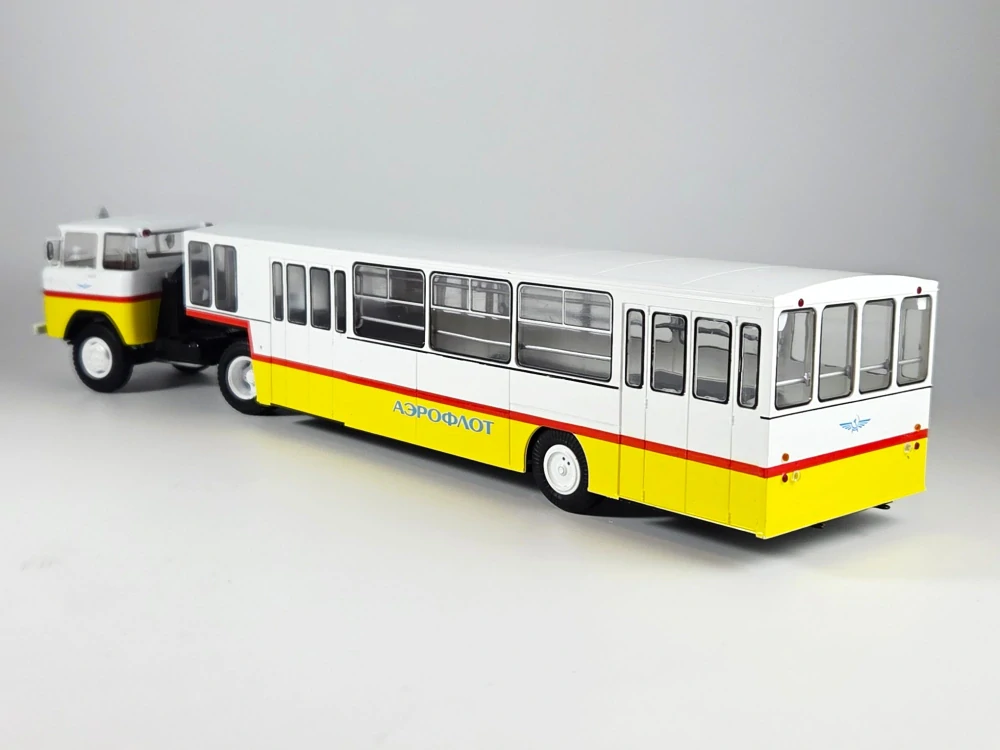 Letištní autobus KAZ-608 Aeroflot 1:43 SSM