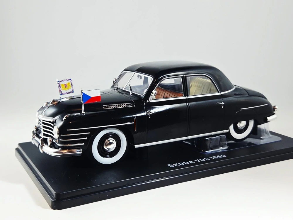 Škoda VOS 1:24 časopis Nadčasové Ikony no.8 s modelem