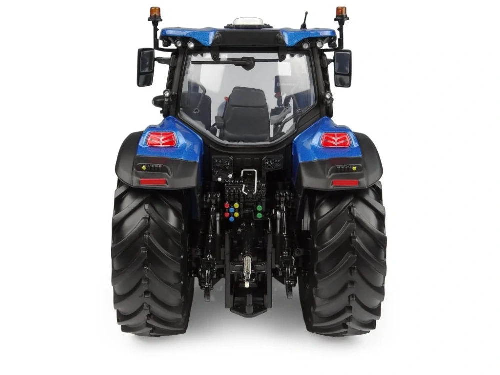 New Holland T7.225 Blue Power 2026 1:32 Universal Hobbies