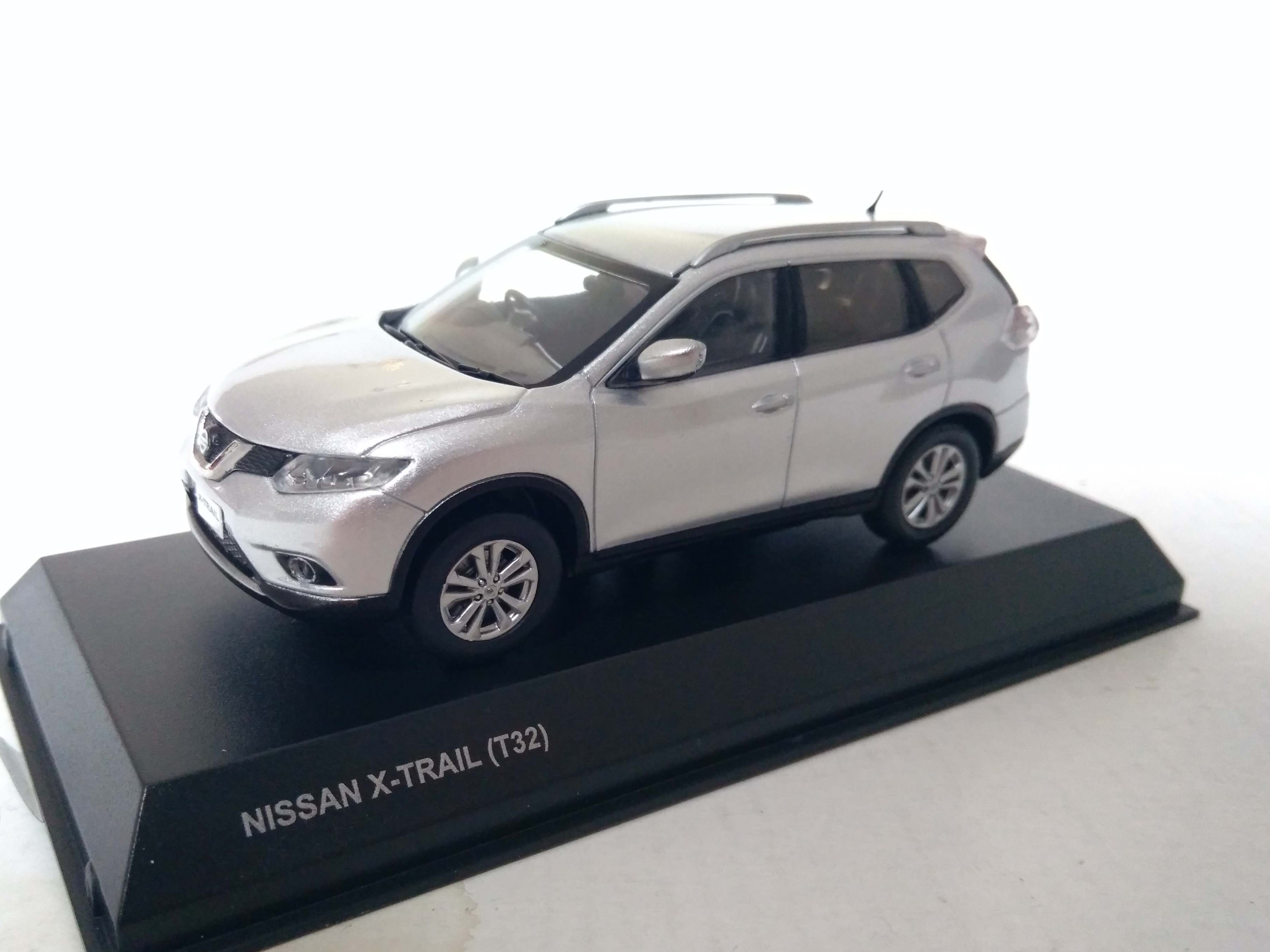 Nissan X-Trail 1:43 Kyosho