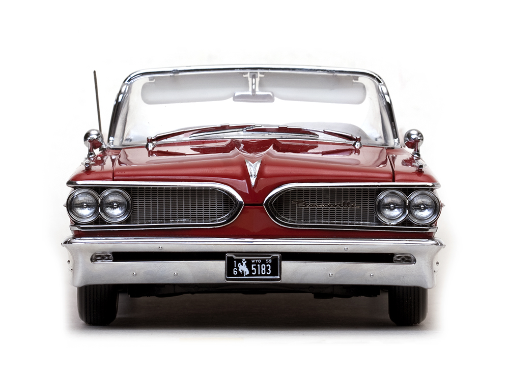 Pontiac Bonneville Convertible 1:18 Sun Star