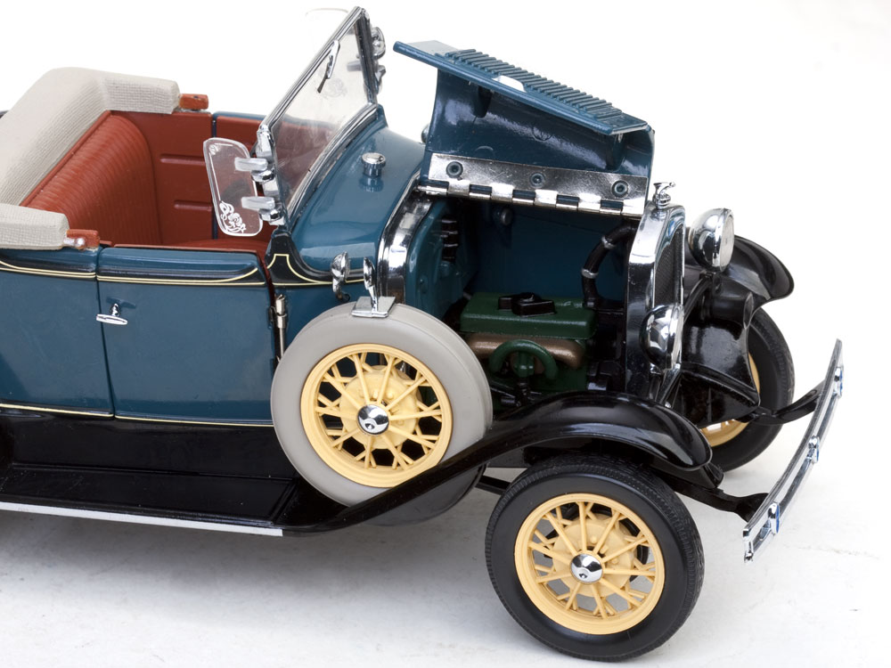 Ford T-Model Roadster 1:18 Sun Star