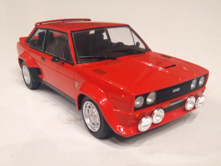 Fiat 131 Abarth 1:18 IXO