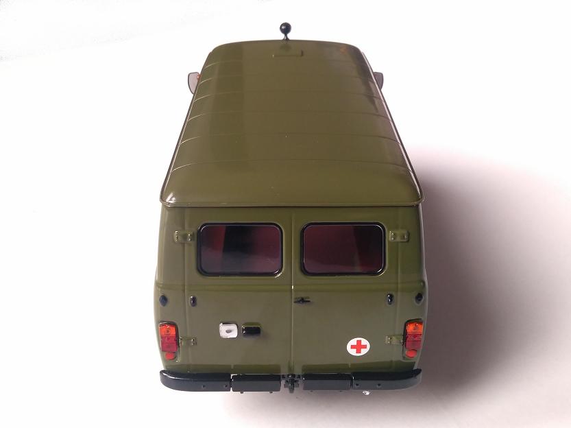 UAZ 452A Ambulance (3962) ČSSR 1:18 Premium ClassiXXs