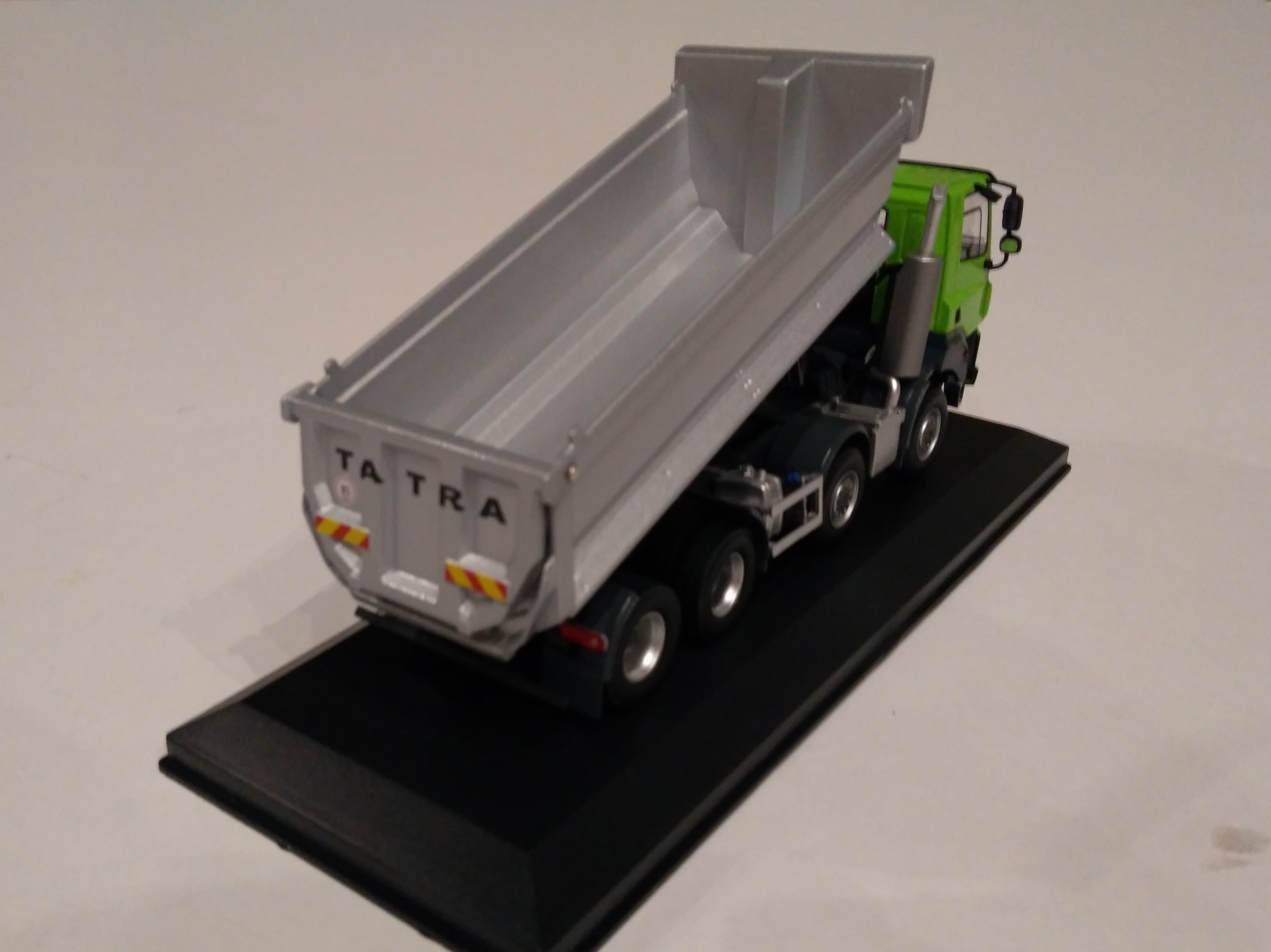 Tatra Phoenix Euro 6 8x8 1:43 IXO