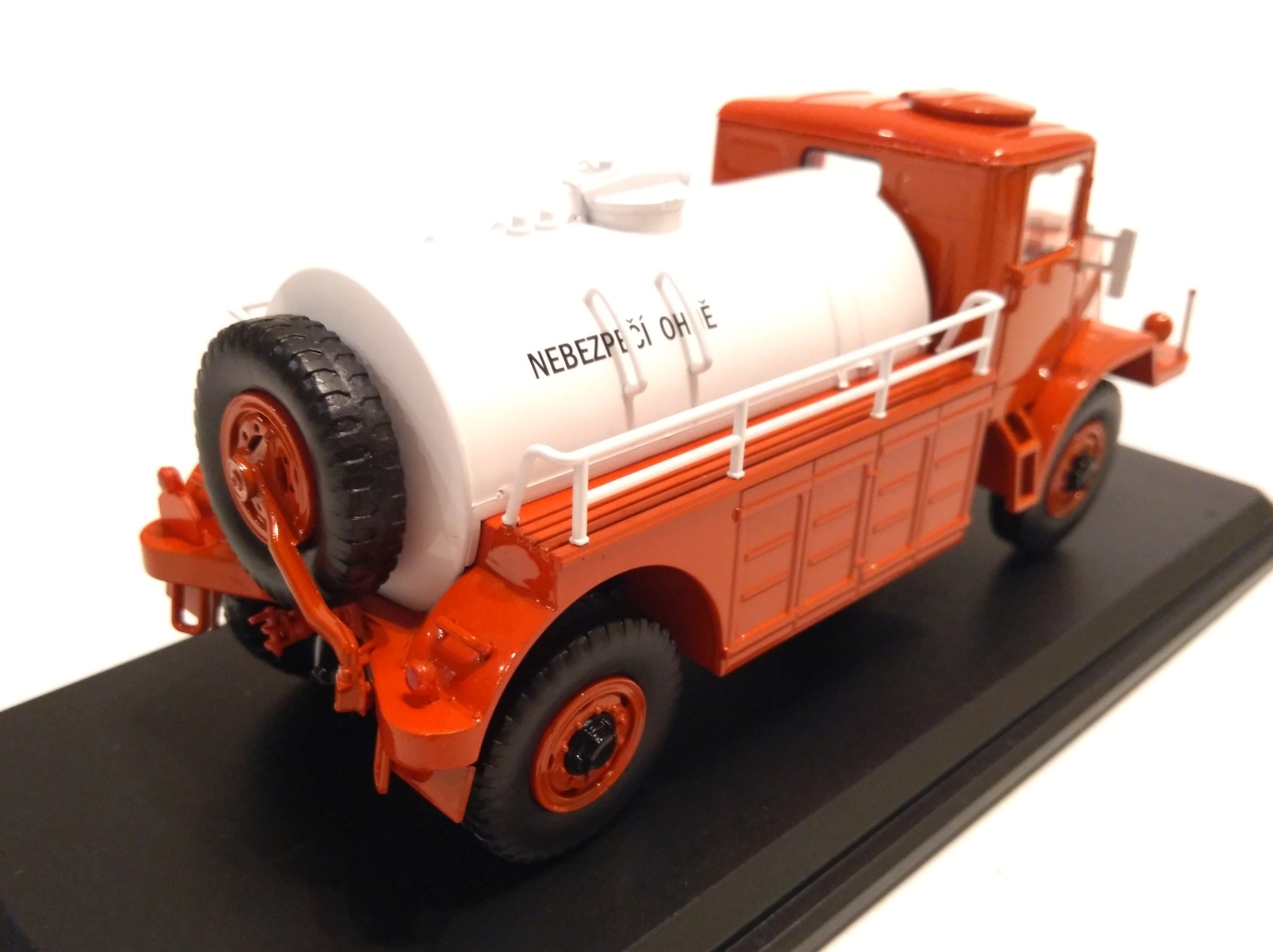 Tatra 128C cisterna 1:43 Premium ClassiXXs