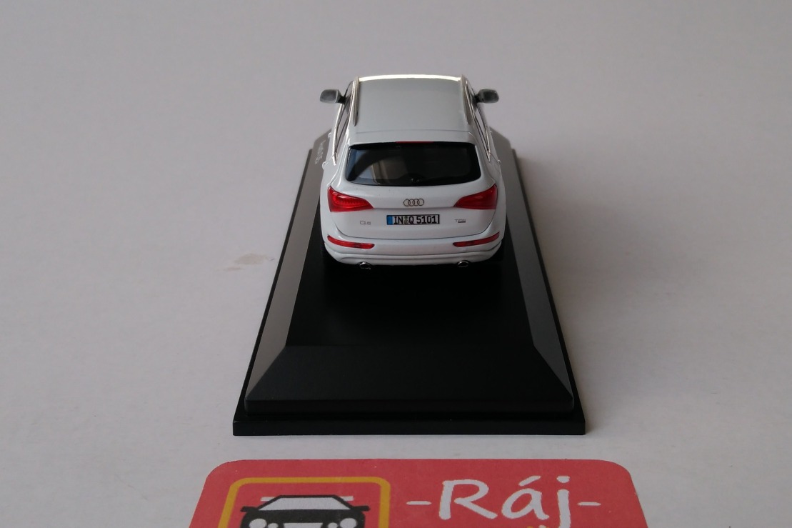 Audi Q5 1:43 Schuco