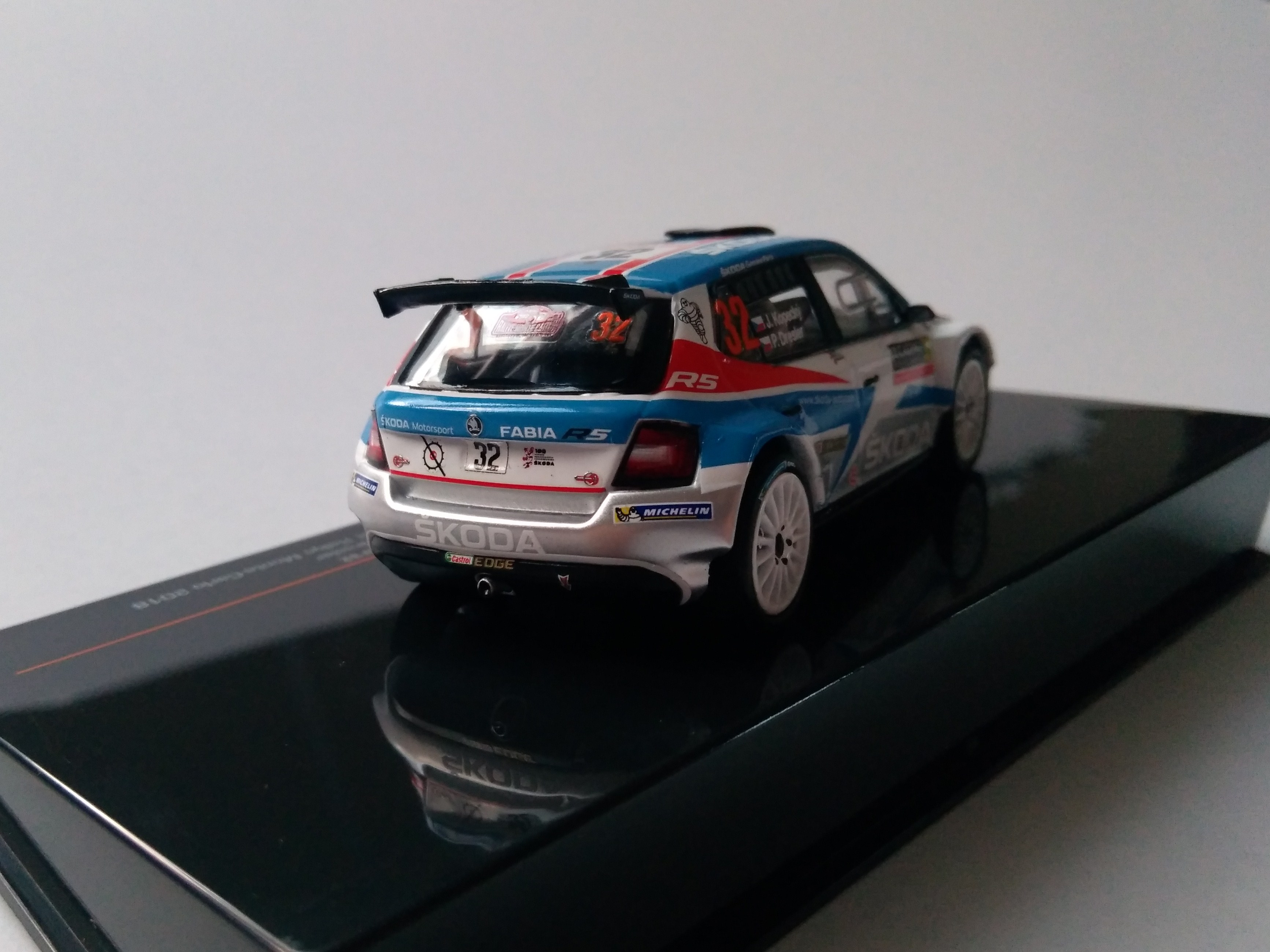 Škoda Fabia R5 no.32 Kopecký WRC 2018 1:43 IXO