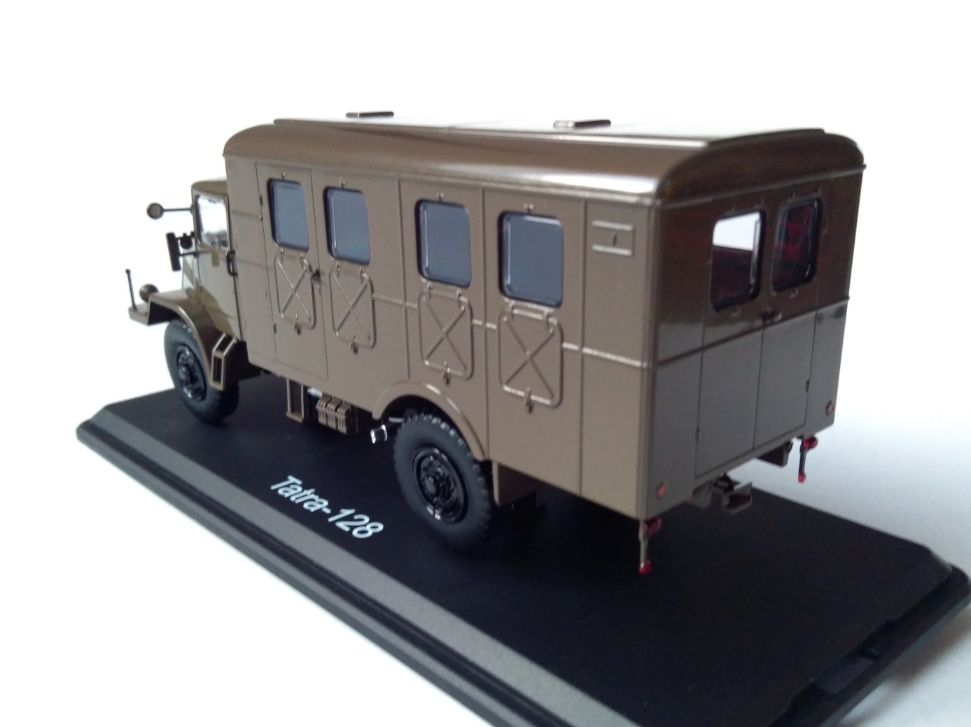 Tatra 128 vojenská skříň 1:43 Premium ClassiXXs