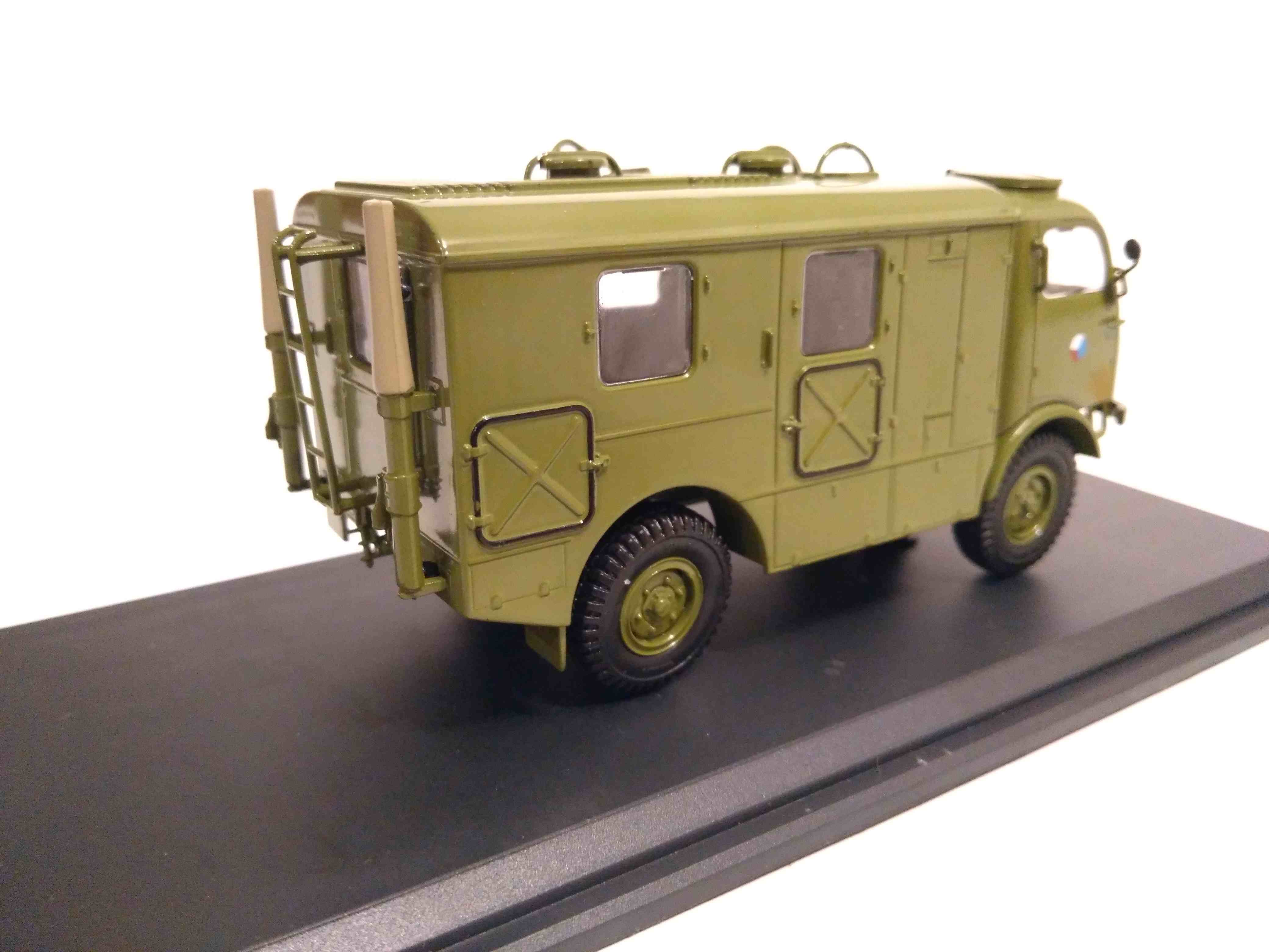 Tatra 805 radiostanice RS-41 1:43 Premium ClassiXXs