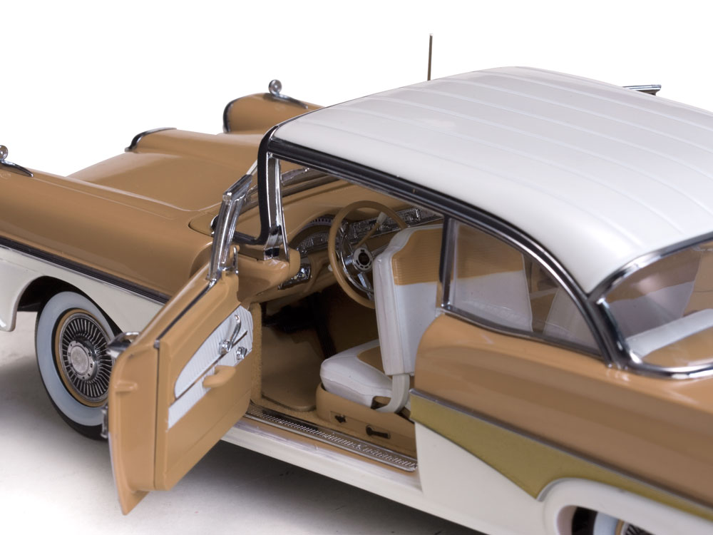 Ford Fairlane 500 HardTop 1:18