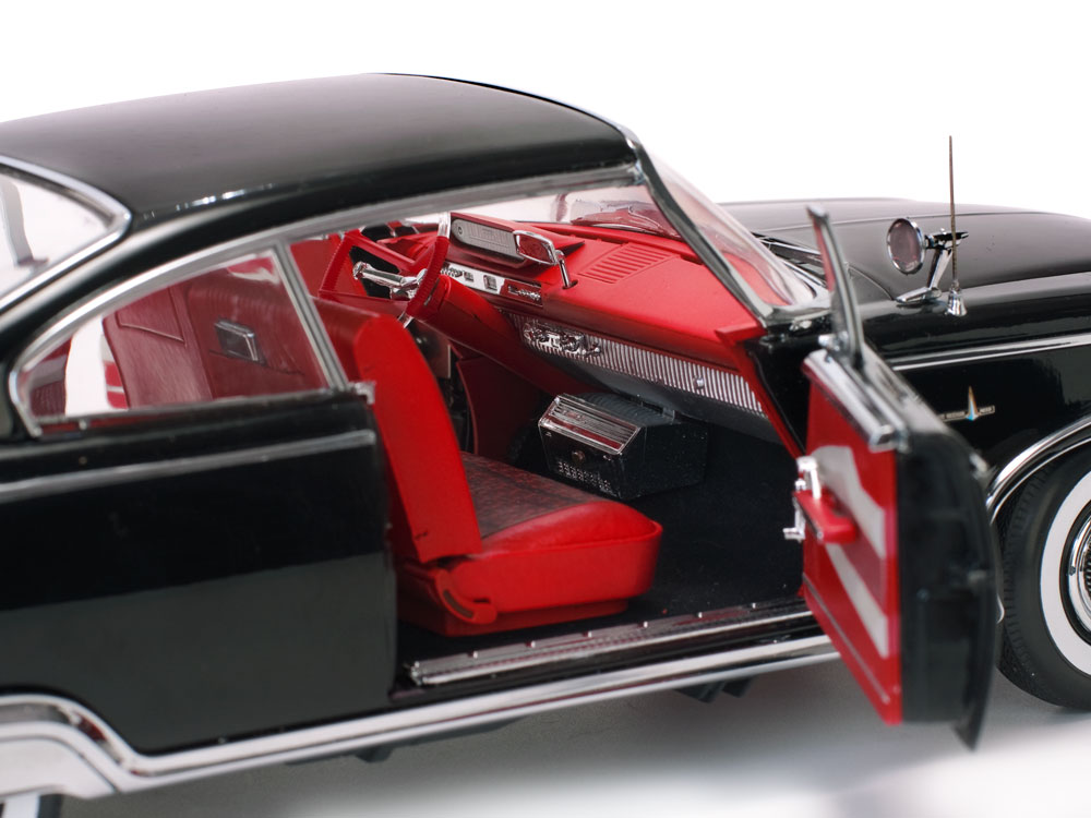 Plymouth Fury Hard Top 1:18 Sun Star