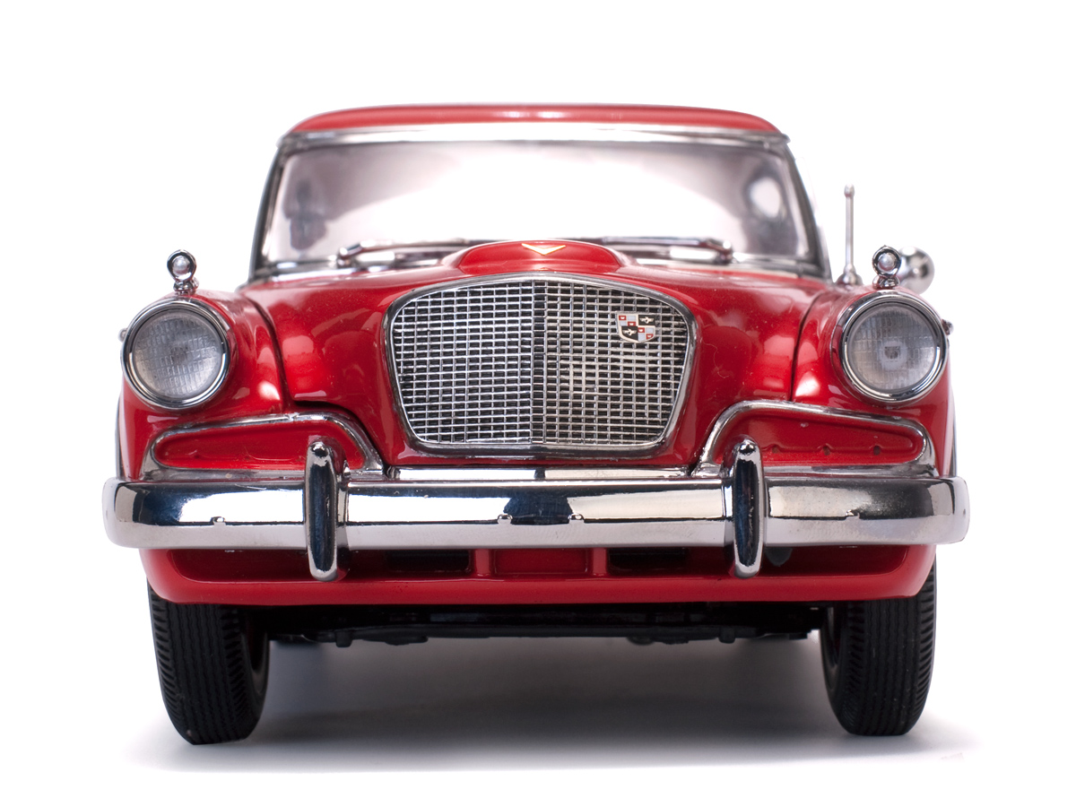 Studebaker Gold Hawk 1:18 Sun Star