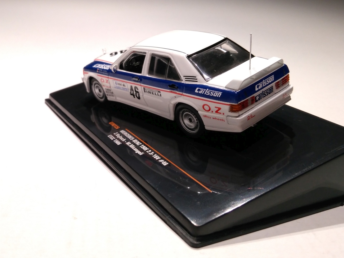 Mercedes 190E 2.3-16V, No.46 Vojtěch 1986 1:43 IXO