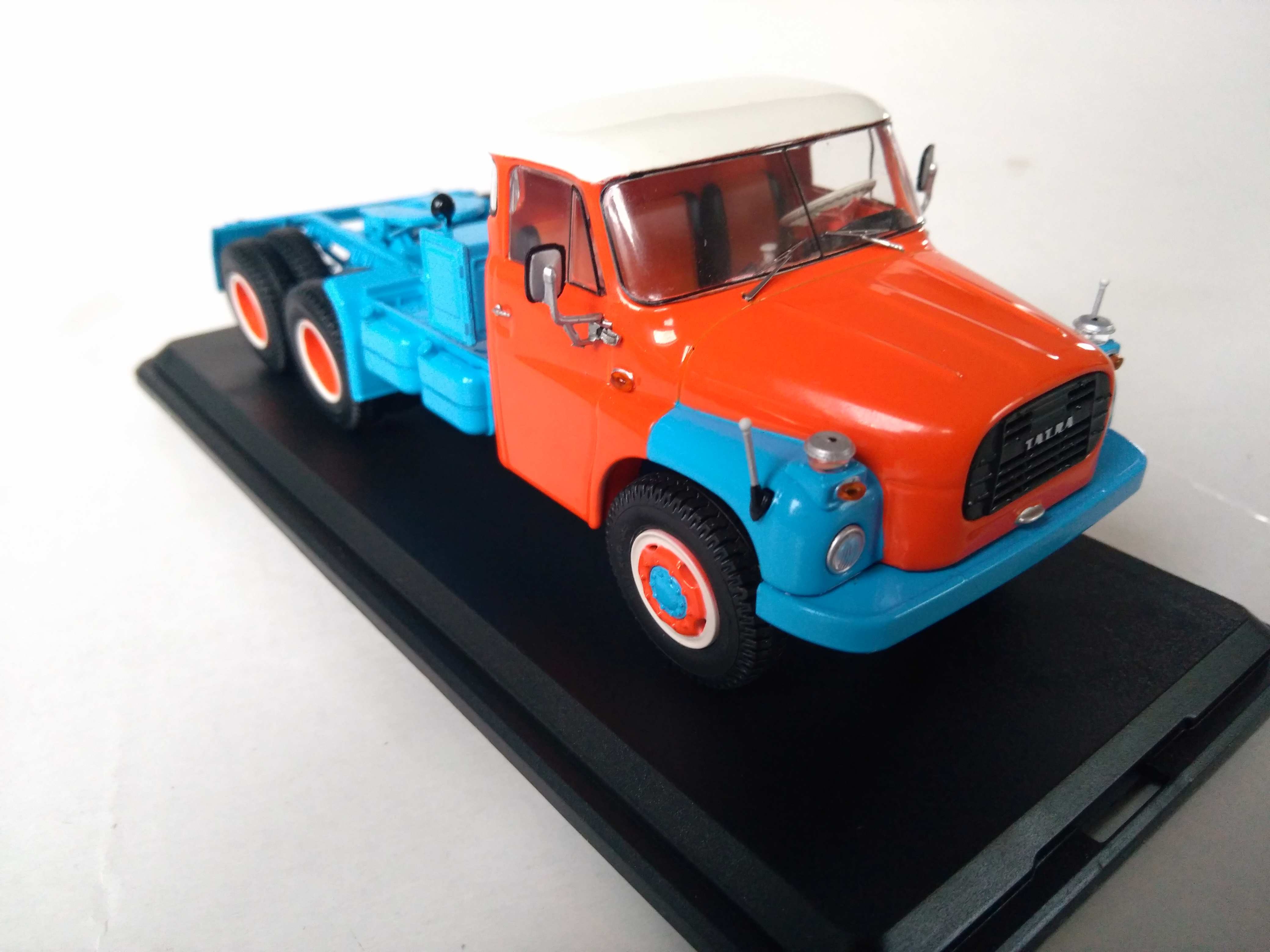 Tatra T148 tahač 1:43 Premium ClassiXXs
