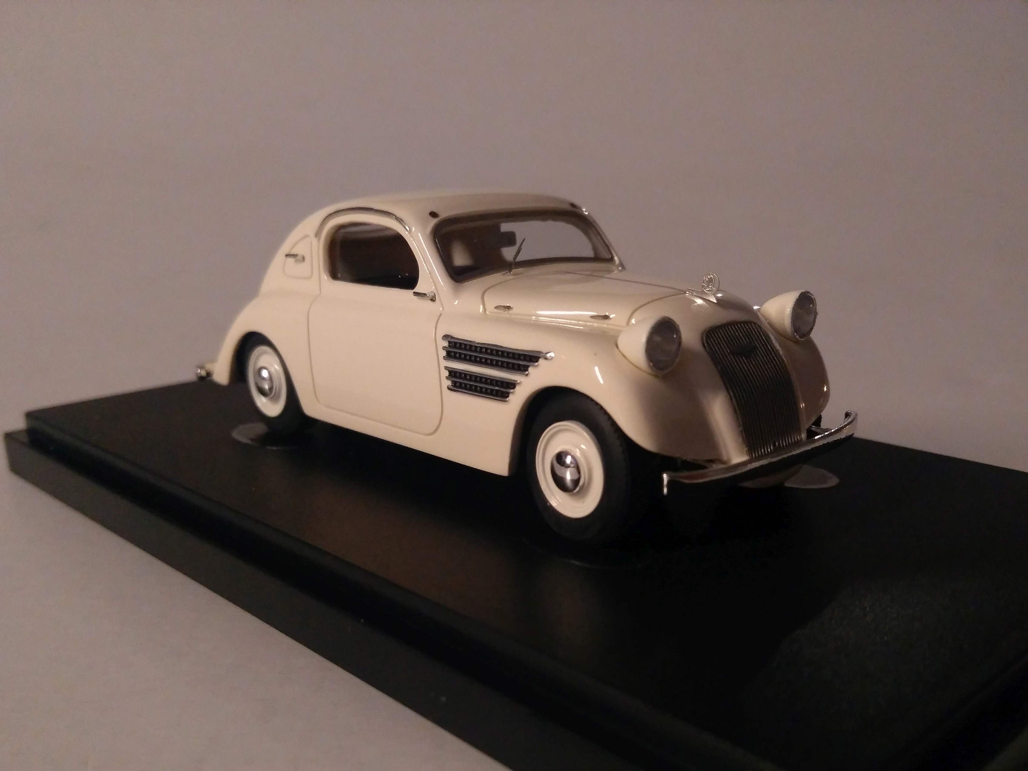 Škoda Popular Special Sport 1:43 AutoCult