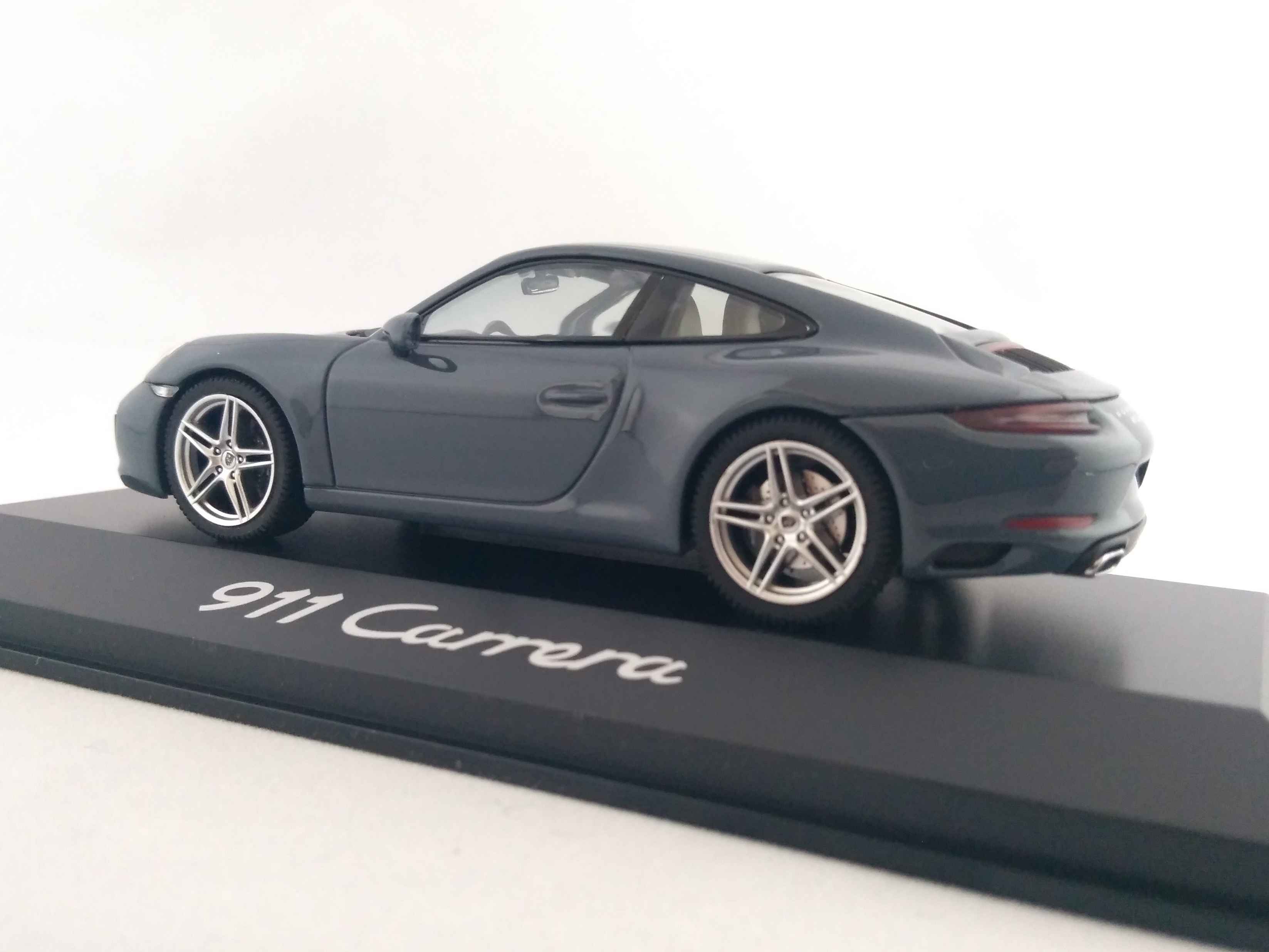 Porsche 911 Carrera (991.2) 1:43 Herpa