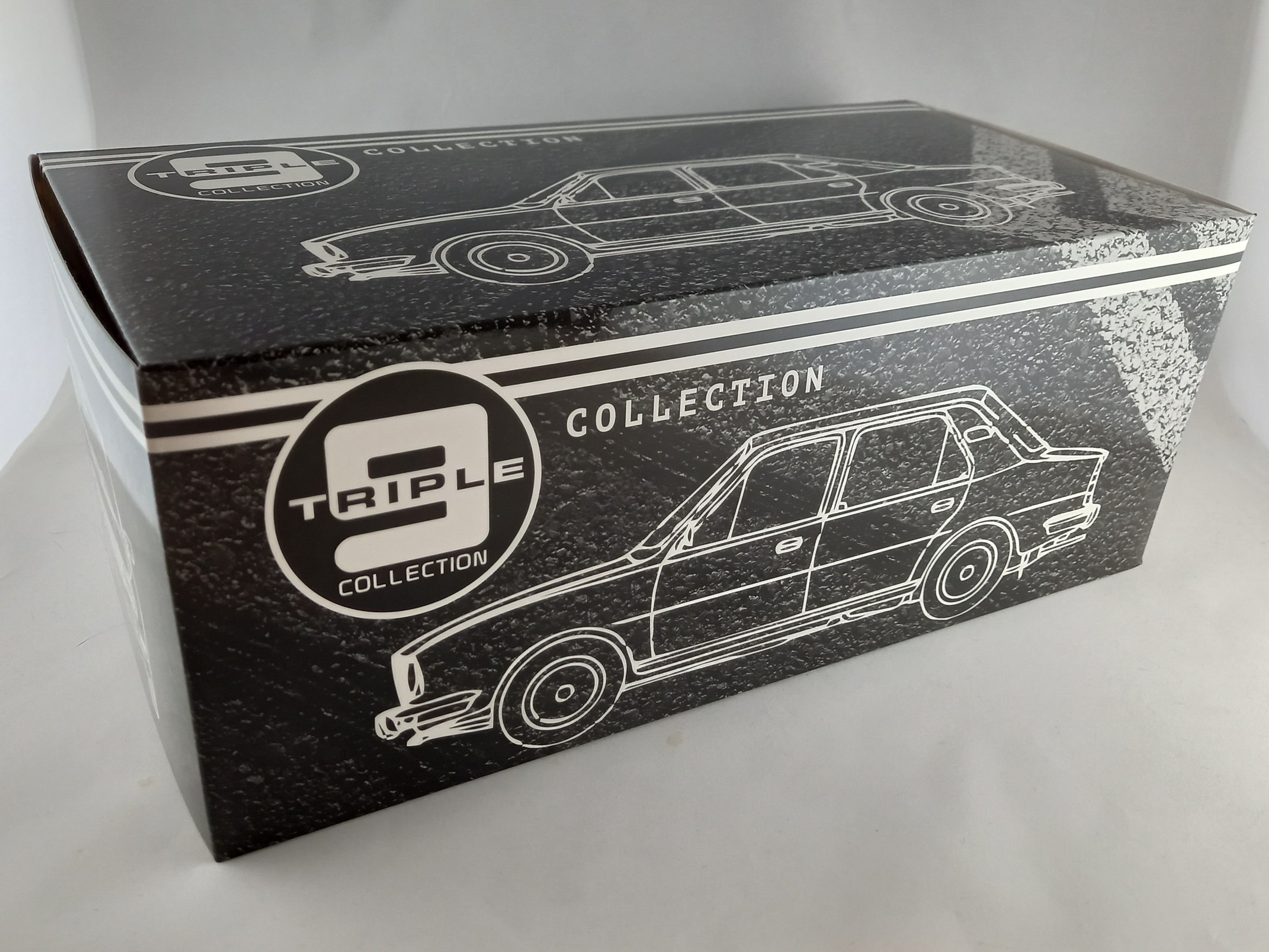 Škoda 120LS zelená brčálová 1:18 Triple9