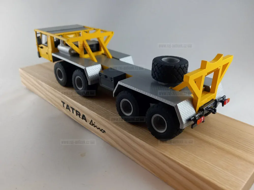 Tatra Dino 8x8 1:43 Kaden
