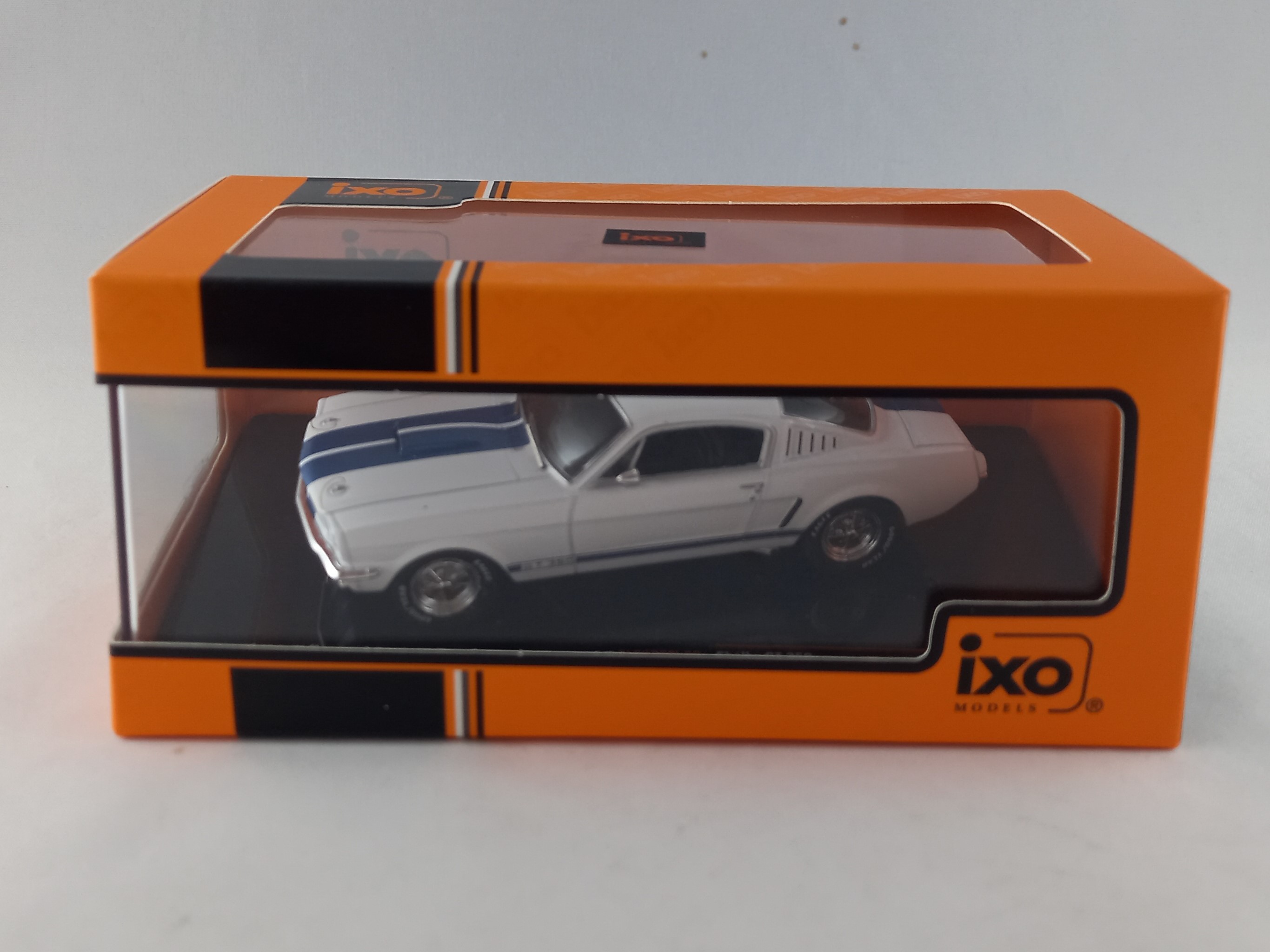 Ford Mustang Shelby GT 350 1:43 IXO