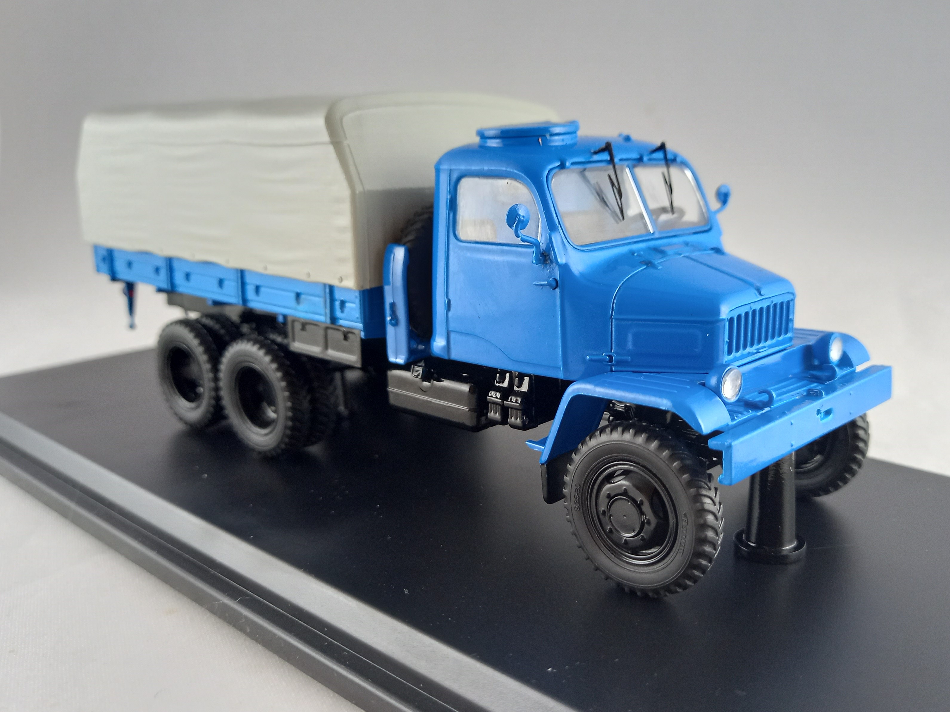 Praga V3S Valník s plachtou 1:43 SSM