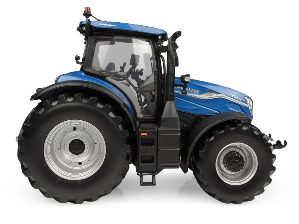 New Holland T7.225 Blue Power 2026 1:32 Universal Hobbies