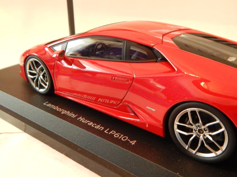 Lamborghini Huracan 1:18 Kyosho