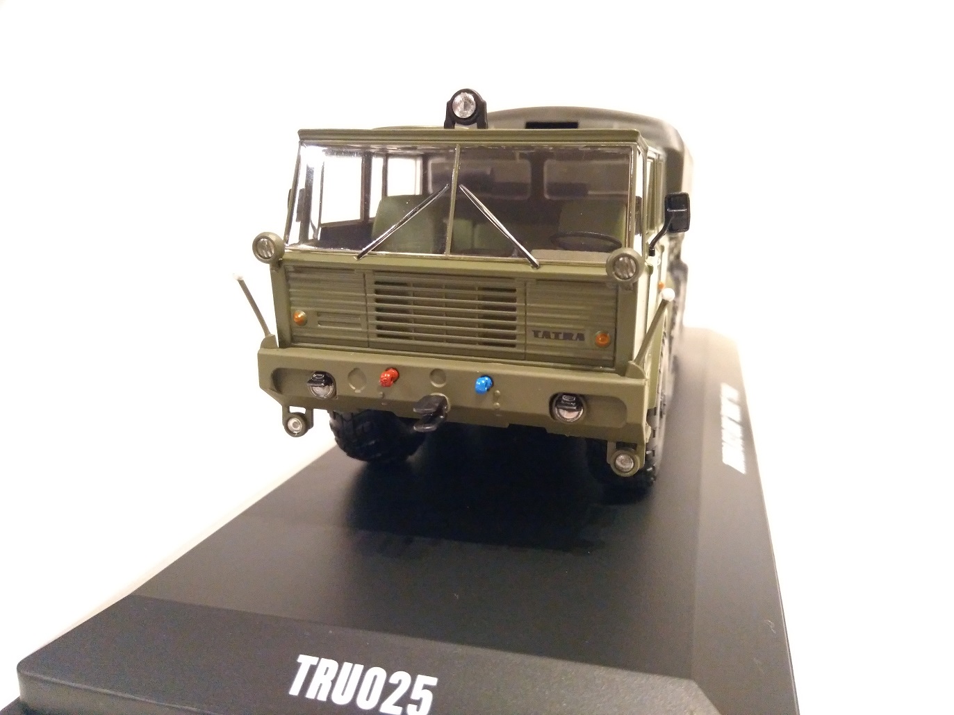 Tatra 813 Kolos 1:43 IXO