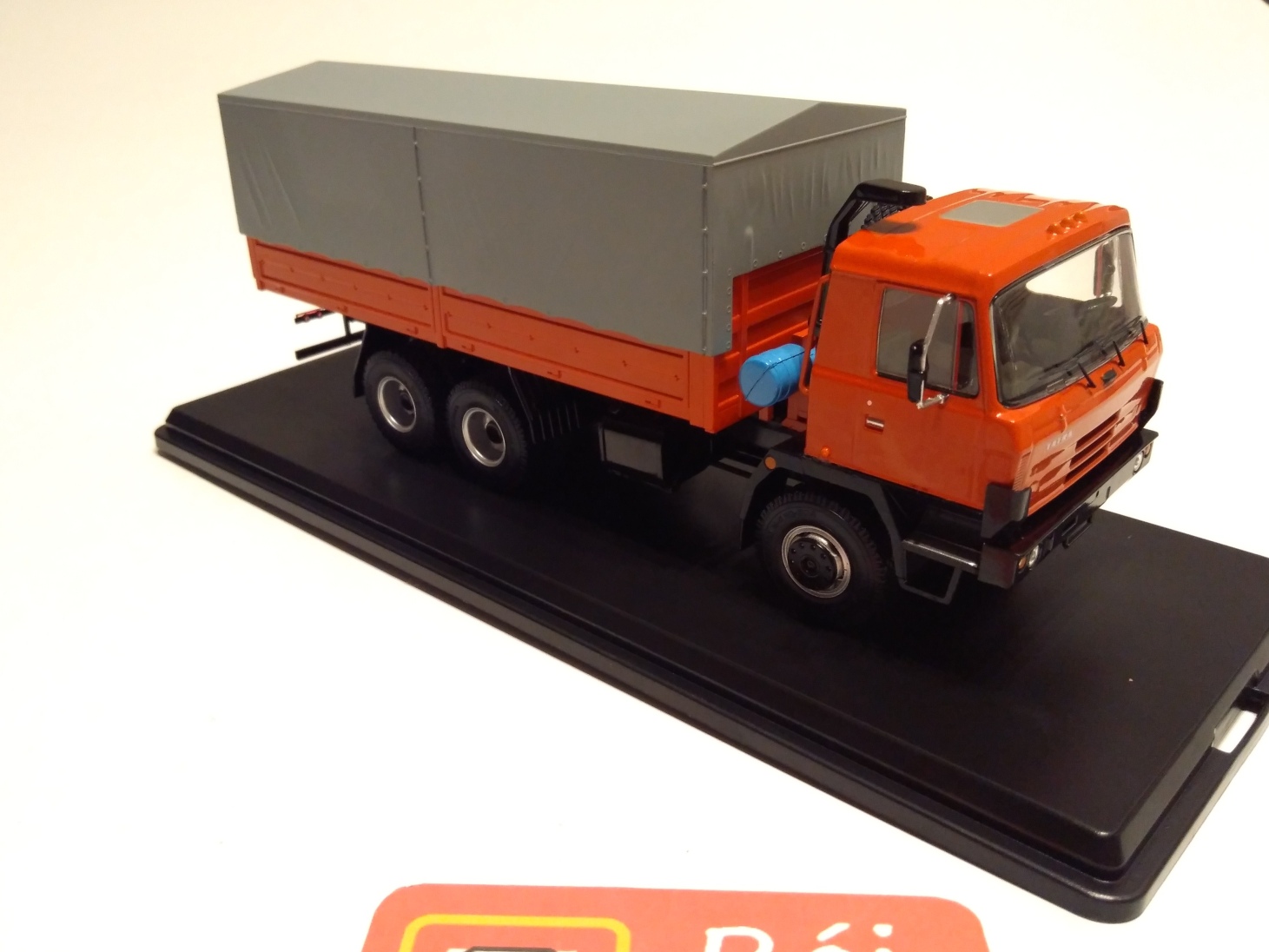 Tatra 815 V26 červená s plachtou 1:43 Premium ClassiXXs
