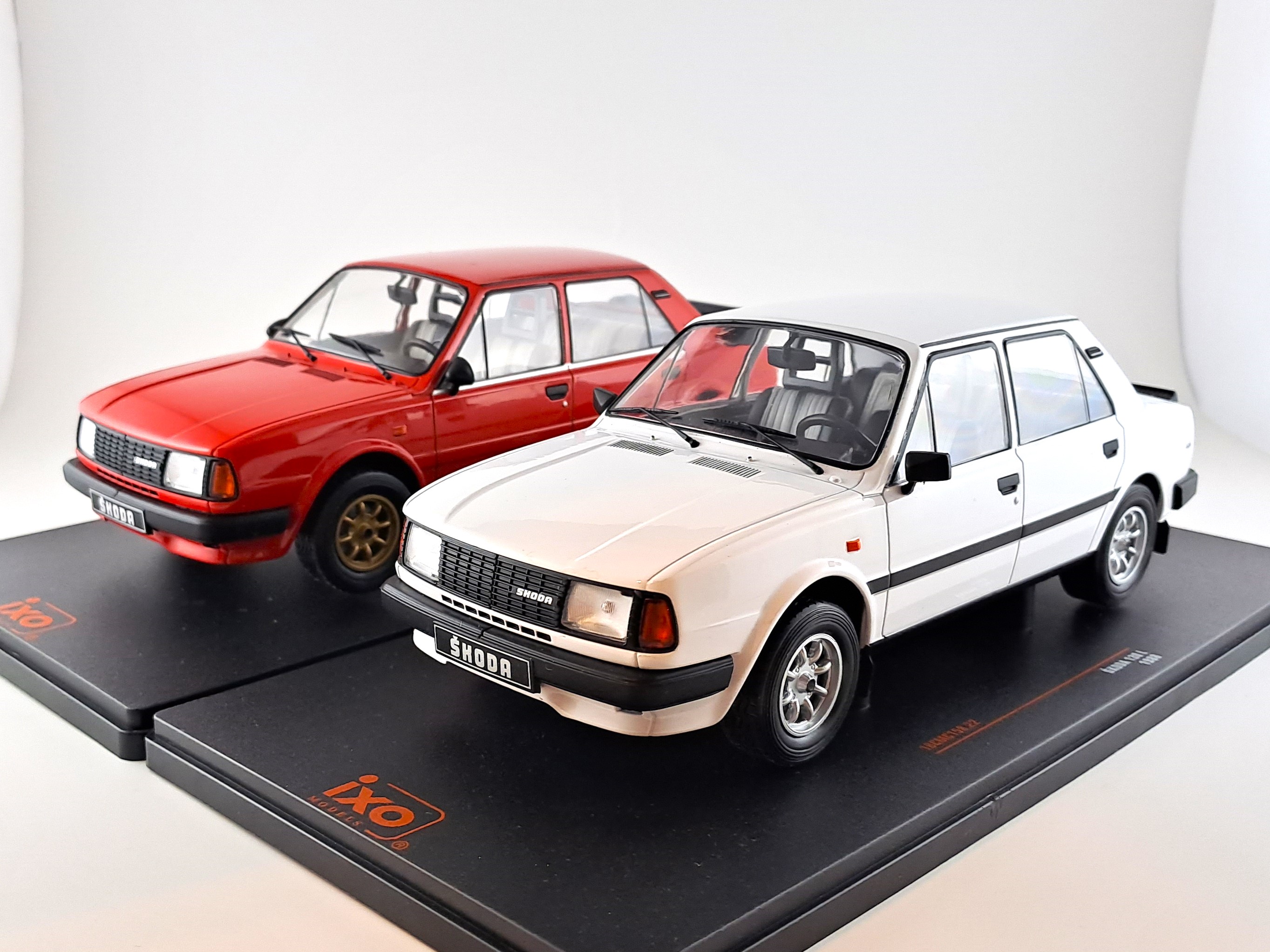 Škoda 130 L 1988 1:18 IXO