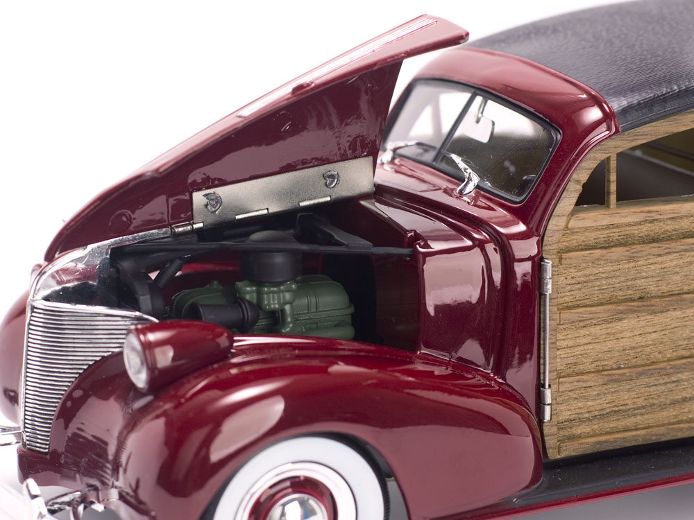 Chevrolet Woody Surf Wagon 1:18 Sun Star