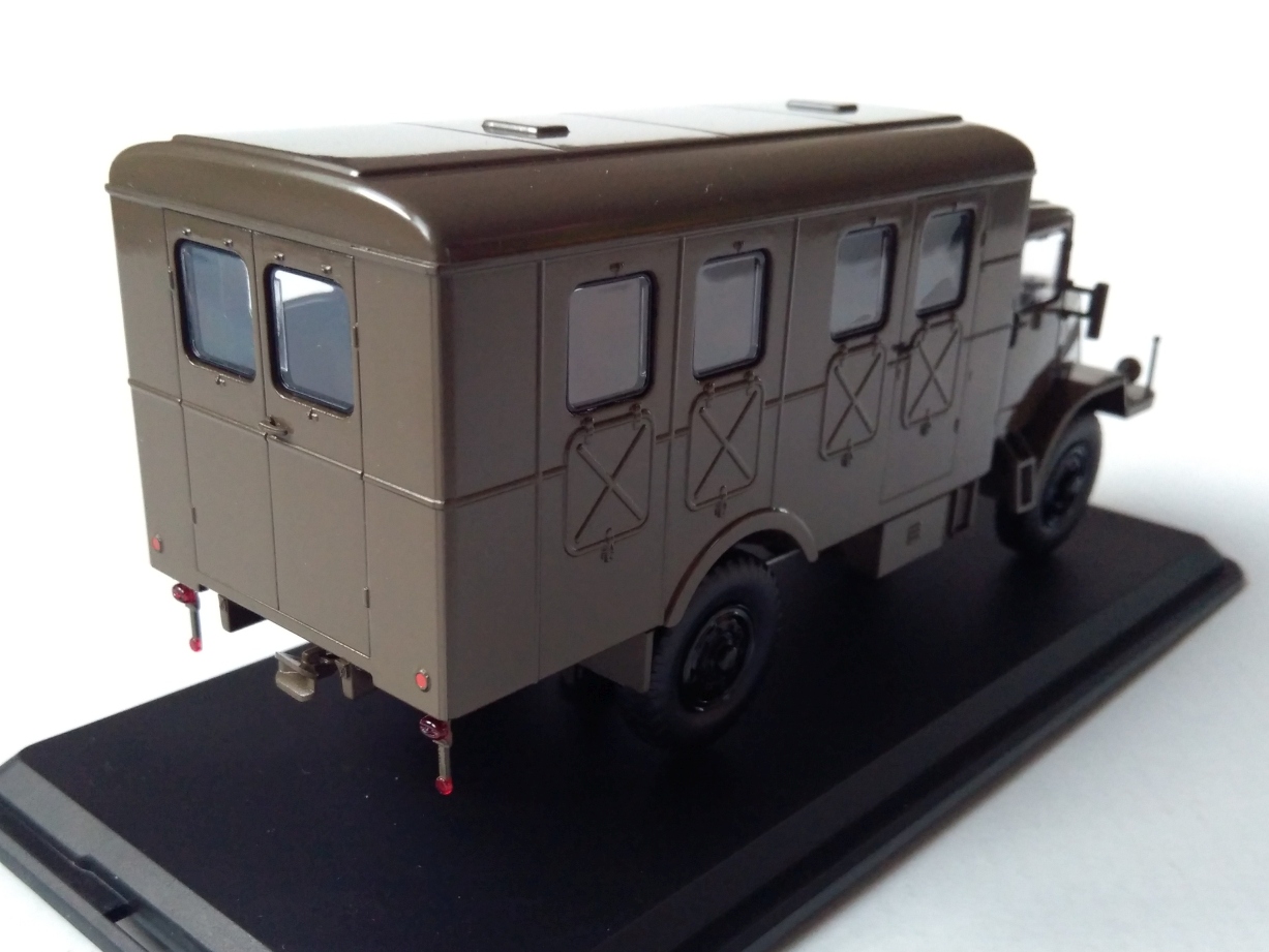 Tatra 128 vojenská skříň 1:43 Premium ClassiXXs