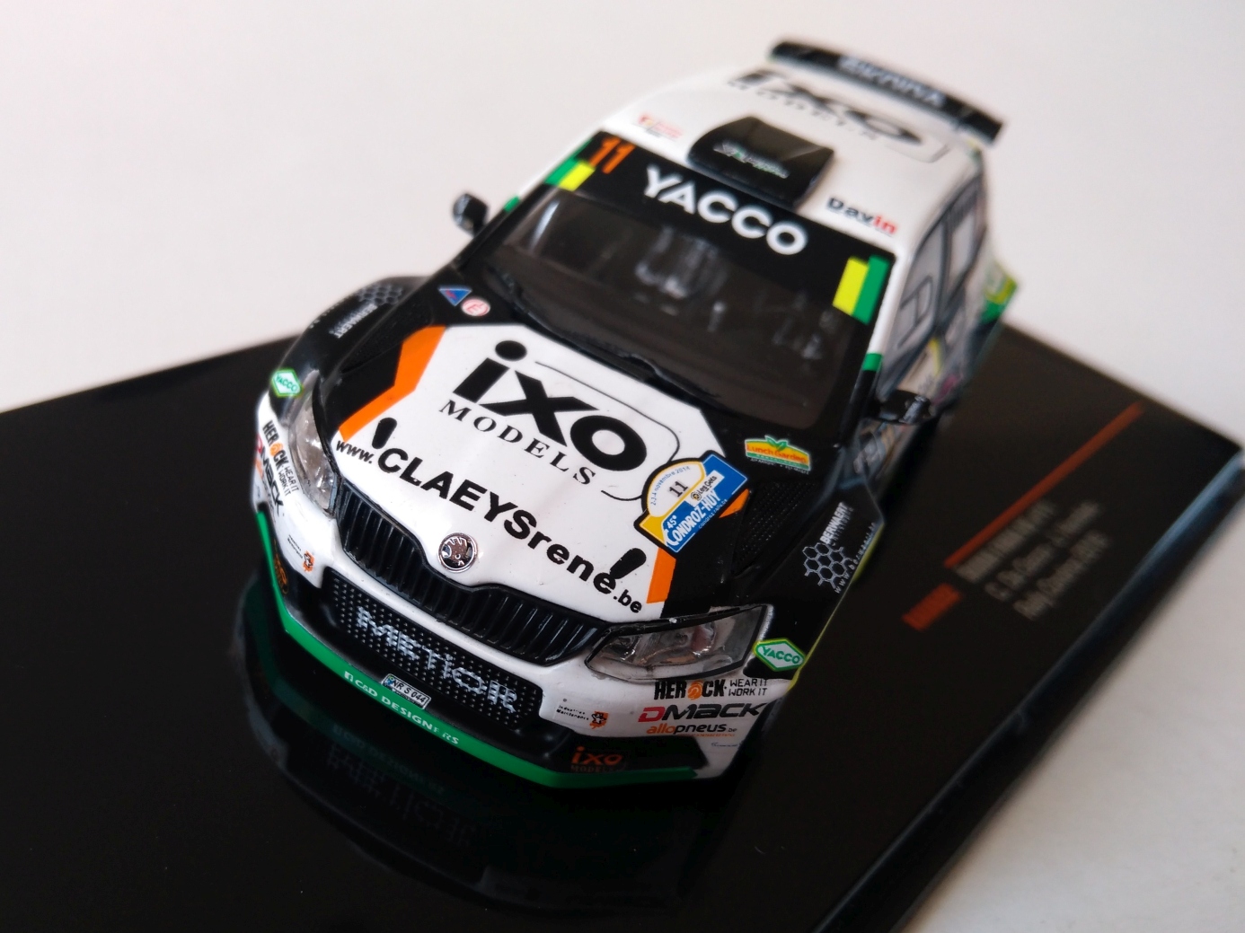 Škoda Fabia R5, No.11 WRC 2018 1:43 IXO