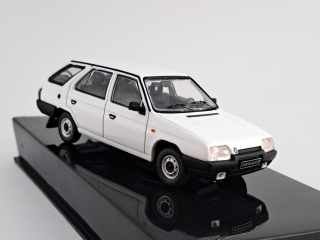 Škoda Forman 1990 1:43 IXO