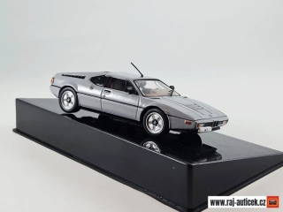 BMW M1 1978 1:43 IXO
