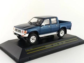 Toyota Hilux SR5 First 43