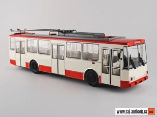 Škoda 14Tr trolejbus červenobílý 1:43 Auto Historia