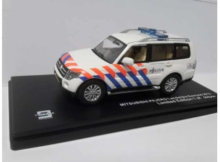 Mitsubishi Pajero policie Dánsko 1:43 Triple9